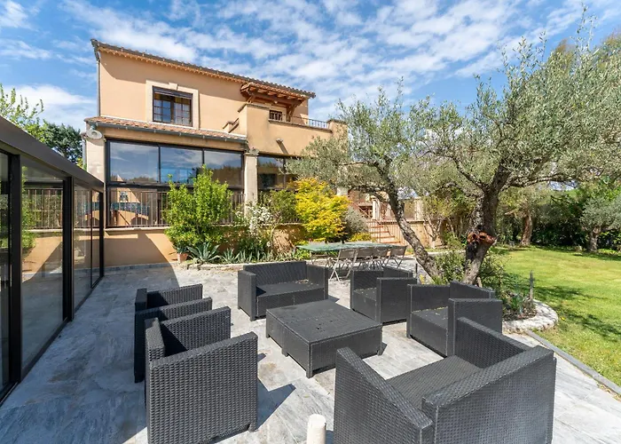 Domaine Des Maladieres Villa Vézénobres